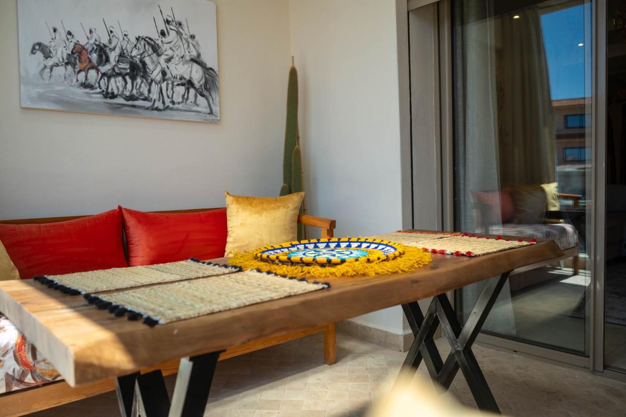 Magnifique Appartement Moderne De 2 Chambres Avec Piscine A 10 Min Du Centre De Marrakech Марракеш Экстерьер фото